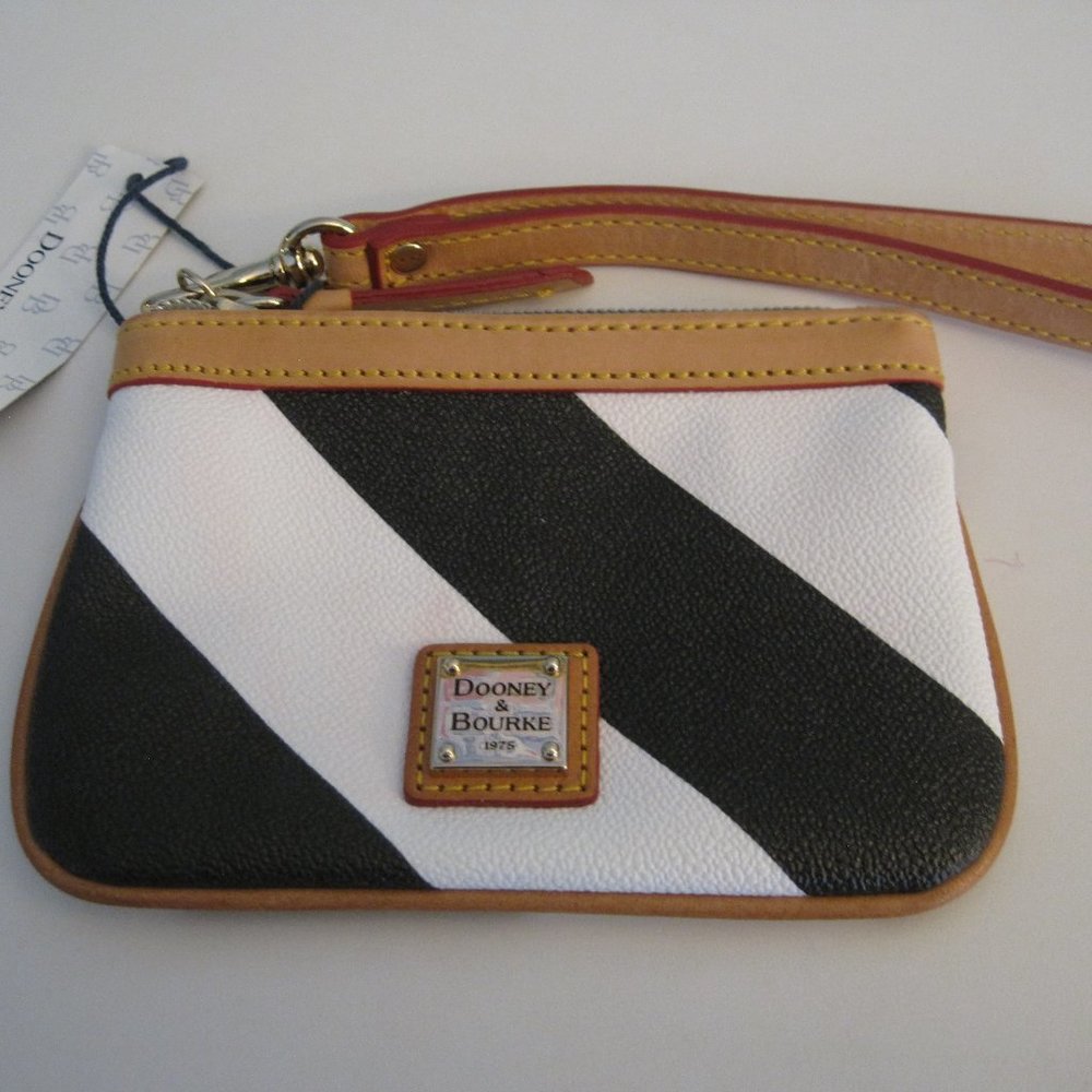 NWT Dooney & Bourke Wristlet